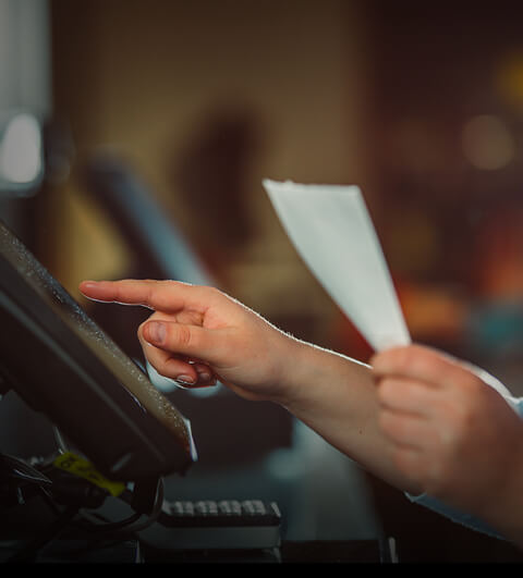 Manage accounting by connecting with Zoho Books